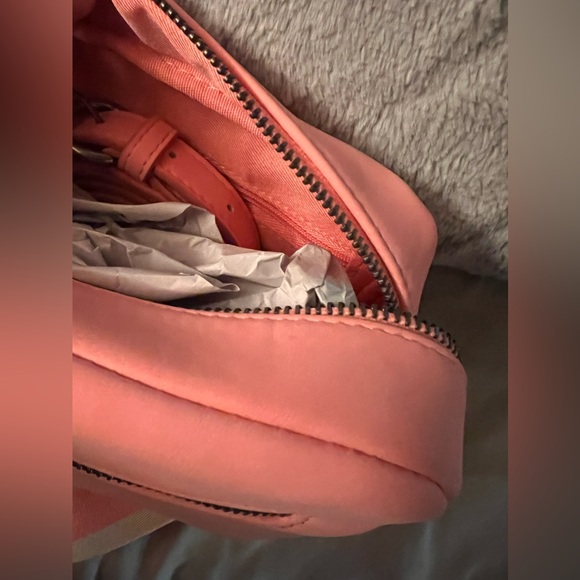 Pink Camera bag style crossbody bag - Picture 4 of 7